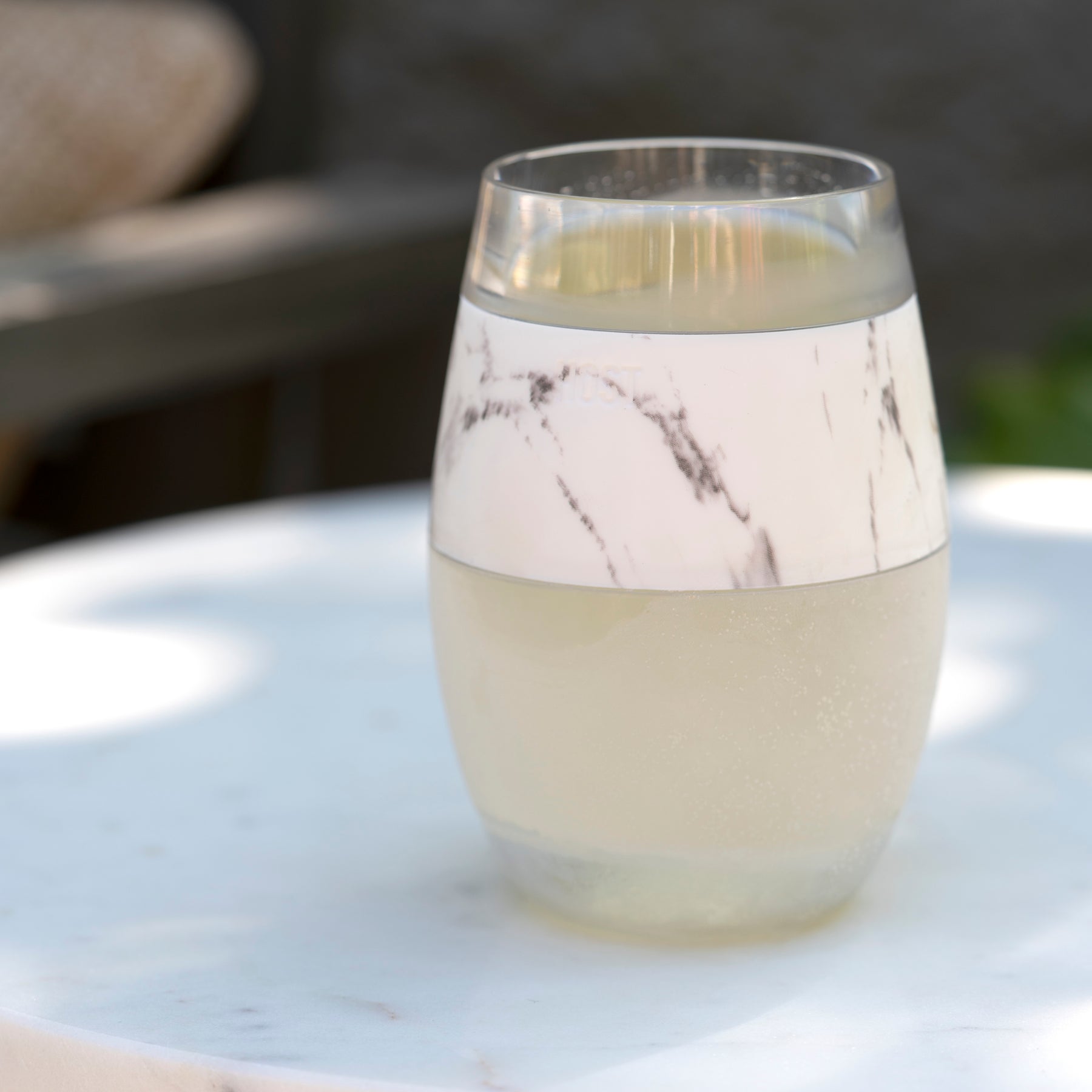 BPA-FREE PLASTIC construction is sturdy and perfectly suited for outdoor use, An insulated silicone band makes for comfortable handling and ensures that this stemless wine glass set will be your favorite new wine accessories. Hand wash only.