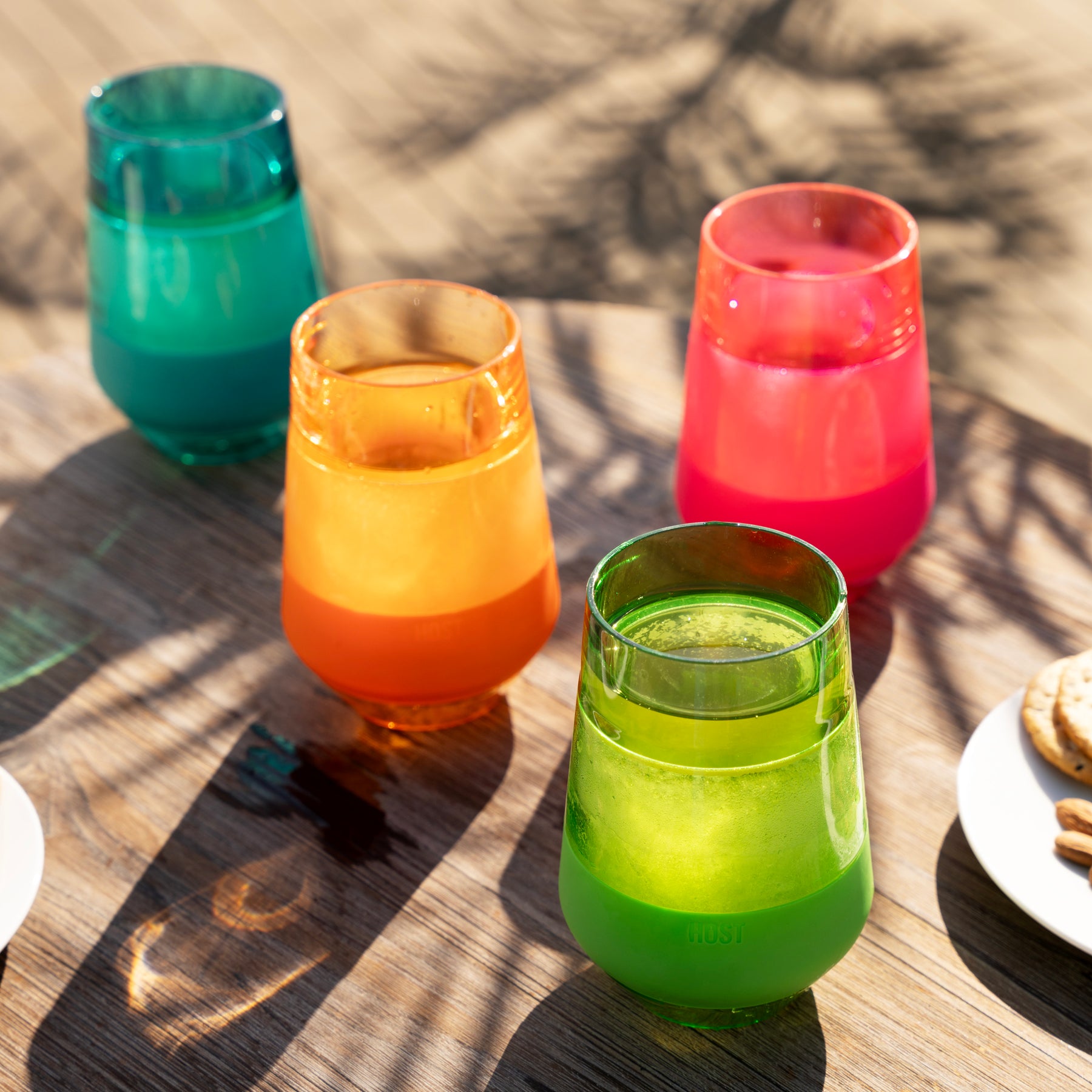 BPA FREE PLASTIC WITH SILICONE BAND - Constructed from sturdy BPA-free plastic, this 12 oz. double-walled stemless wine glass includes a silicone band for comfortable handling. Add this wine glass set to your wine accessories for perfectly chilled drinks.