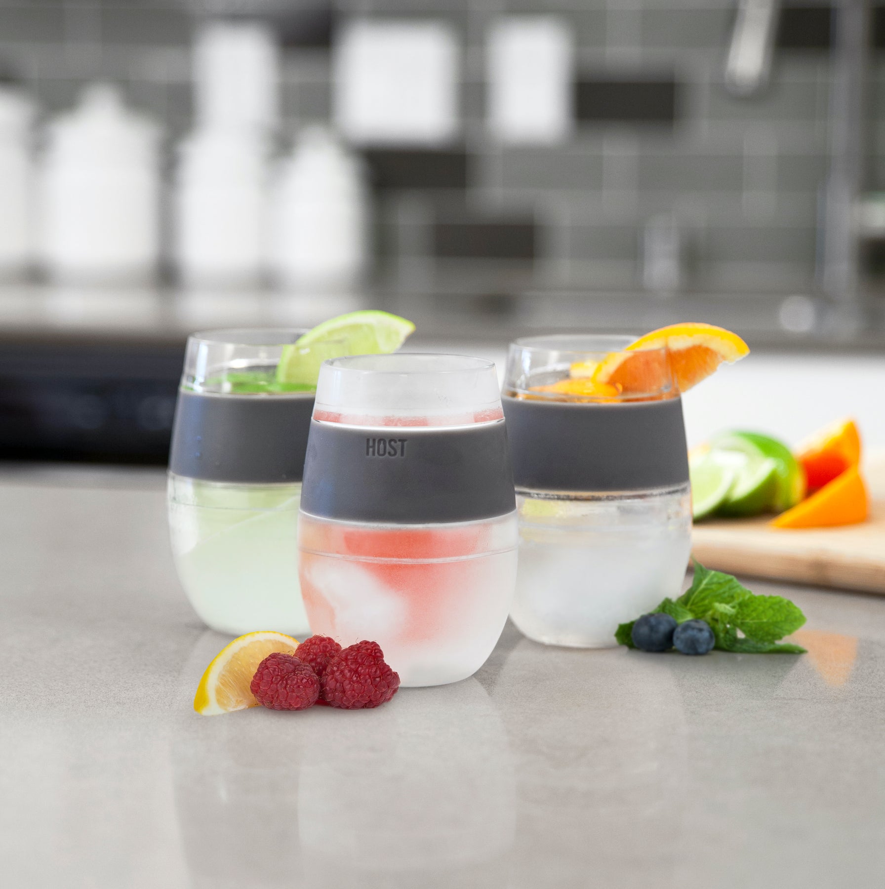 INSULATED WALLS filled with proprietary cooling gel work as a wine chiller when frozen. Pop a tumbler in the freezer for white wines or cool in the fridge to keep red wines at cellar temp