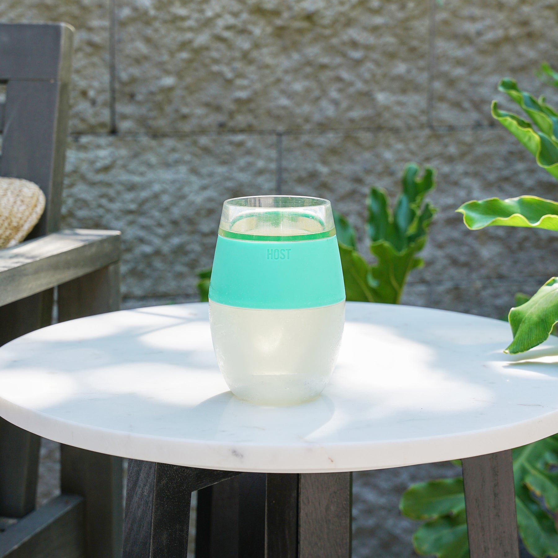BPA-FREE PLASTIC construction is sturdy and perfectly suited for outdoor use, An insulated silicone band makes for comfortable handling and ensures that this stemless wine glass set will be your favorite new wine accessories. Hand wash only.