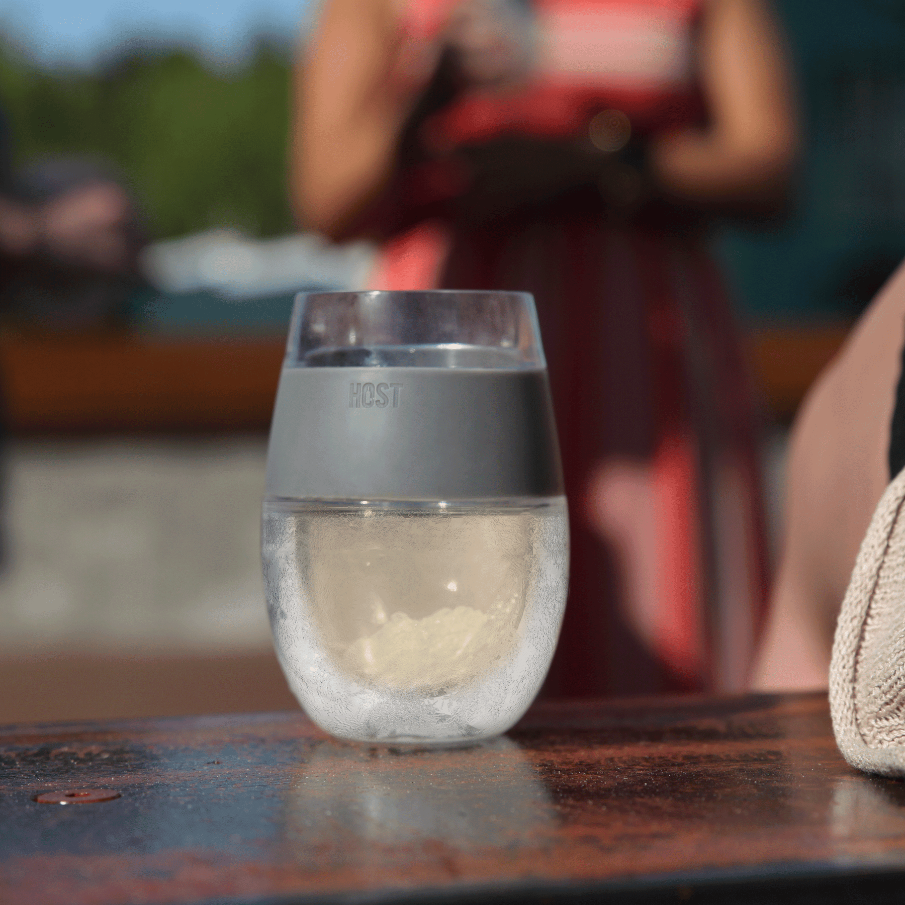BPA-FREE PLASTIC construction is sturdy and perfectly suited for outdoor use, An insulated silicone band makes for comfortable handling and ensures that this stemless wine glass set will be your favorite new wine accessories. Hand wash only.