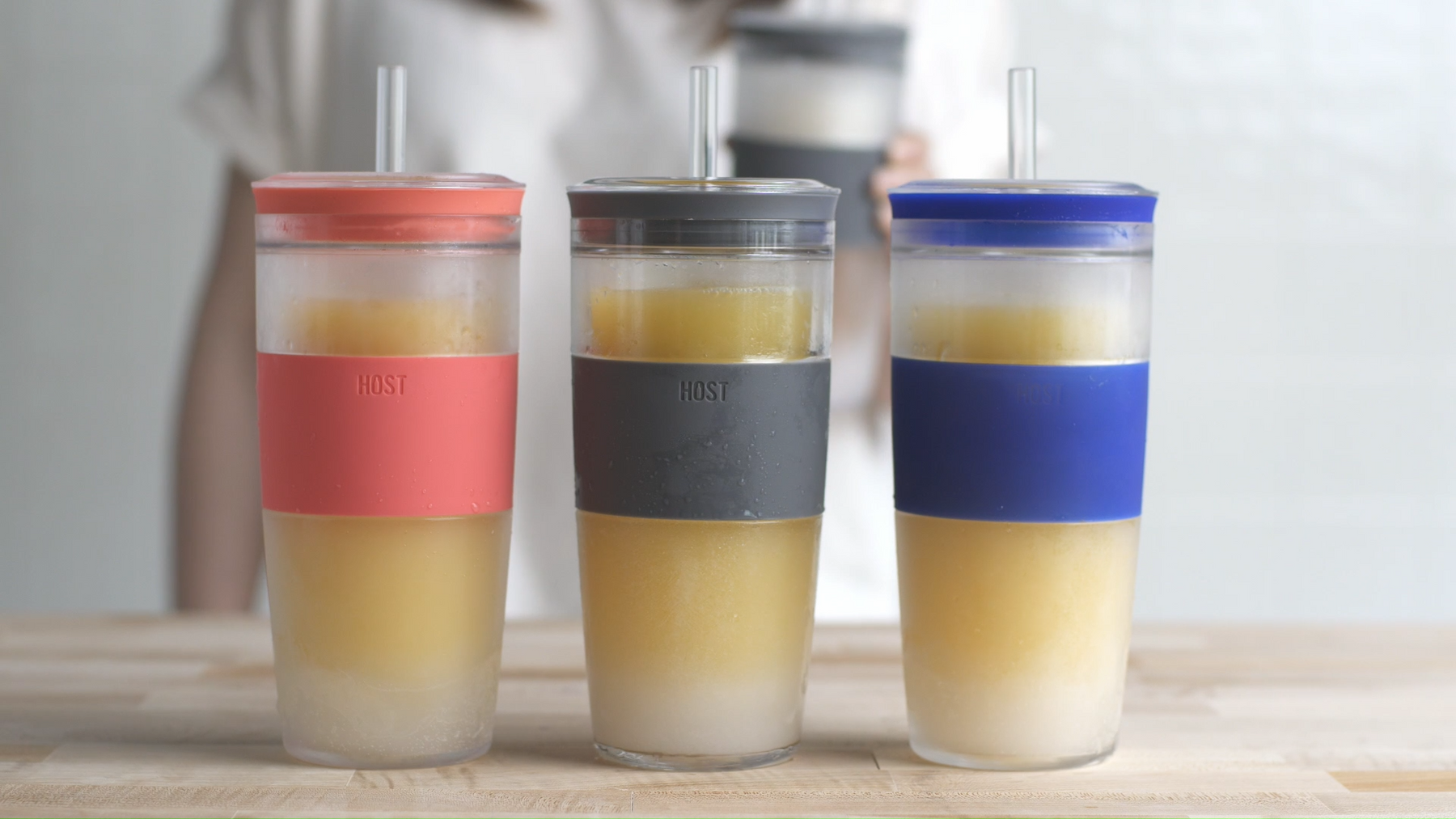 Tumbler FREEZE™ in Gray with Lid and Straw